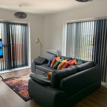 Lakeside 2 Bed Luxury Apartment No Parties No Events Early Check-In Late Check- Out Allowed West Thurrock Kültér fotó