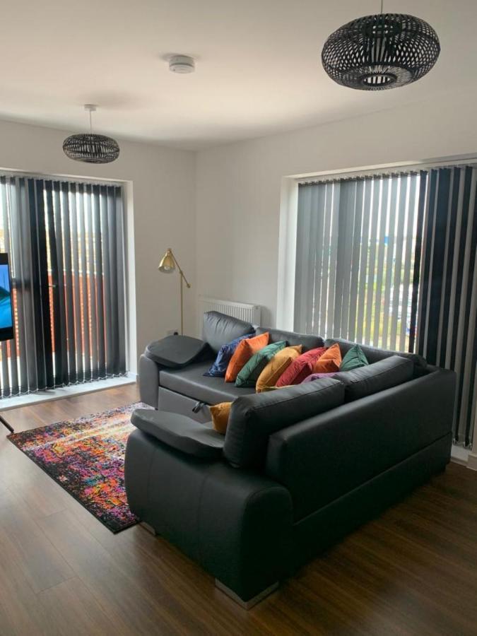 Lakeside 2 Bed Luxury Apartment No Parties No Events Early Check-In Late Check- Out Allowed West Thurrock Kültér fotó
