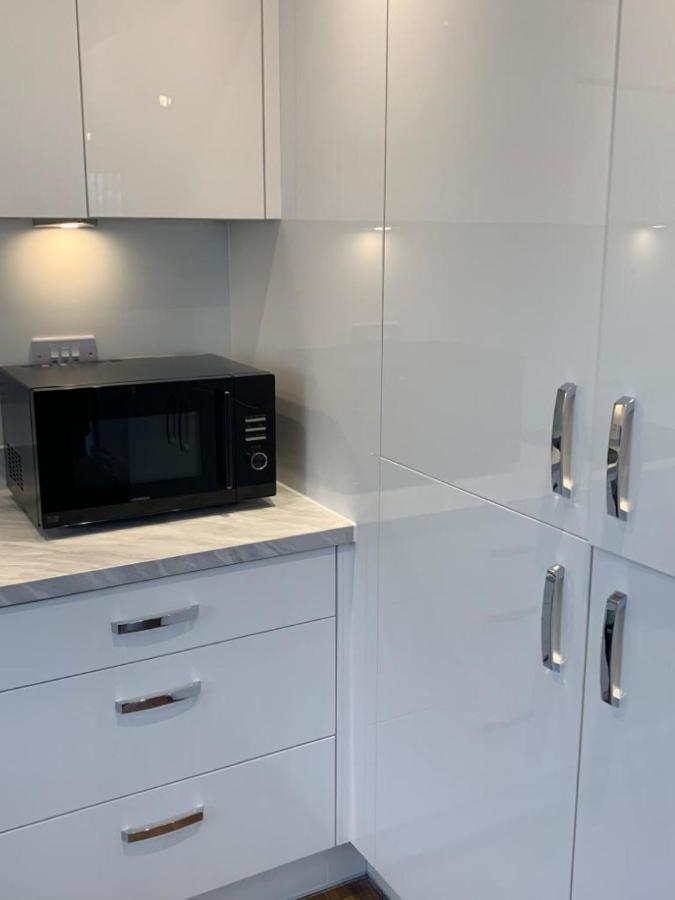 Lakeside 2 Bed Luxury Apartment No Parties No Events Early Check-In Late Check- Out Allowed West Thurrock Kültér fotó